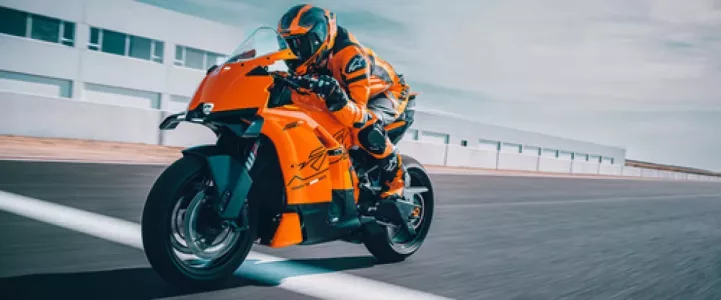KTM 990 RC R 2026 Perfil