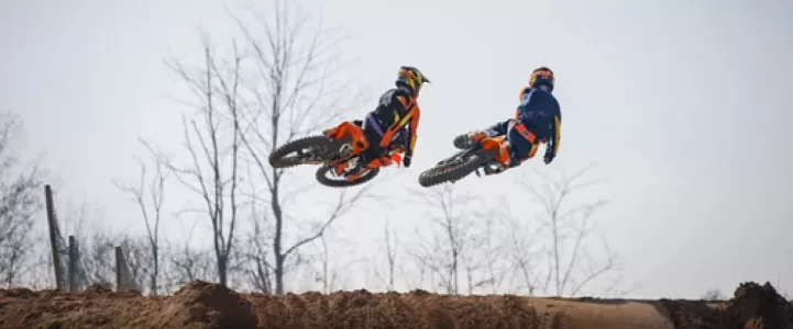 KTM 250 SX 2025 Acción