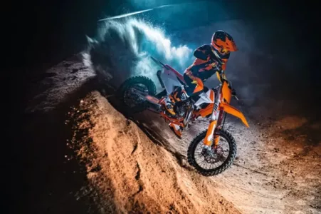KTM 85 SX 2025 Acción