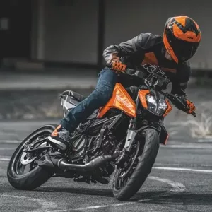 KTM 250 Duke 2024 Perfil