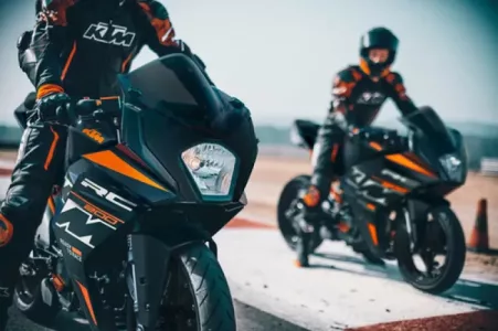 KTM RC 200 ABS 2024 Carenado