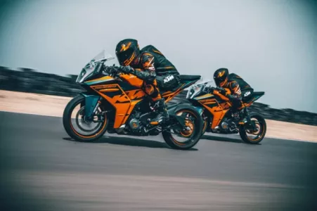 KTM RC 390 2024 Perfil