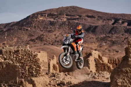 KTM 890 Adventure R 2026 Perfil