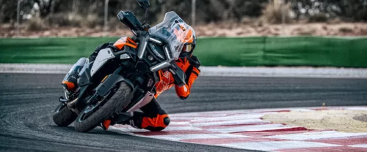 KTM 1390 Super Adventure S EVO 2026 Viaje